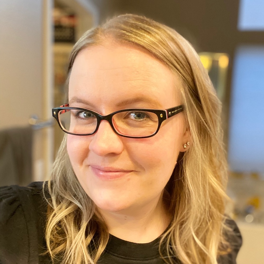 Meet your Posher, Lavi